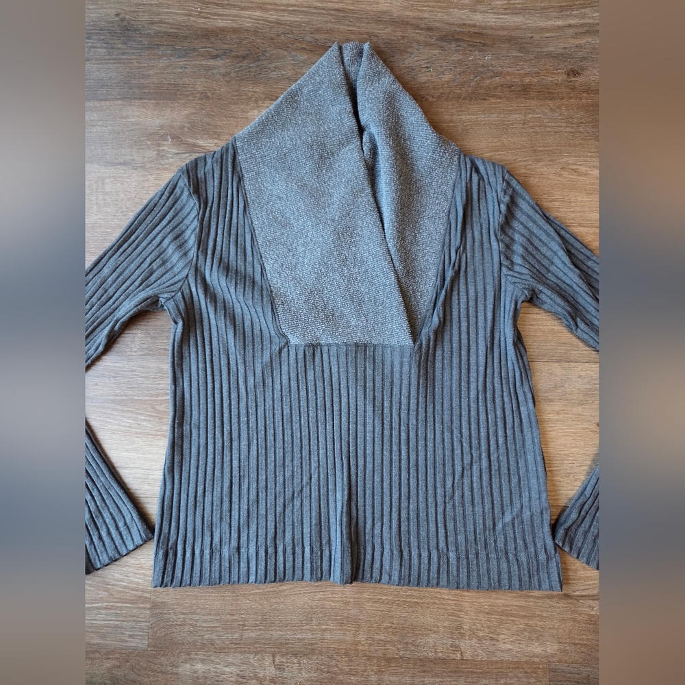 Nike Yoga Sweater Gray Luxe Ribbed Cover-Up Activewear Womens size Large - Picture 3 of 12